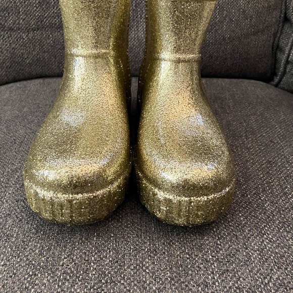 UGG® Australia Drizlita Rain Boots - Glitter Gold - Picture 6 of 9